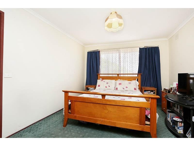 110 Denton Avenue, St Albans VIC 3021