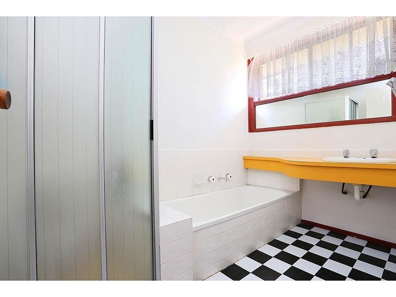 110 Denton Avenue, St Albans VIC 3021