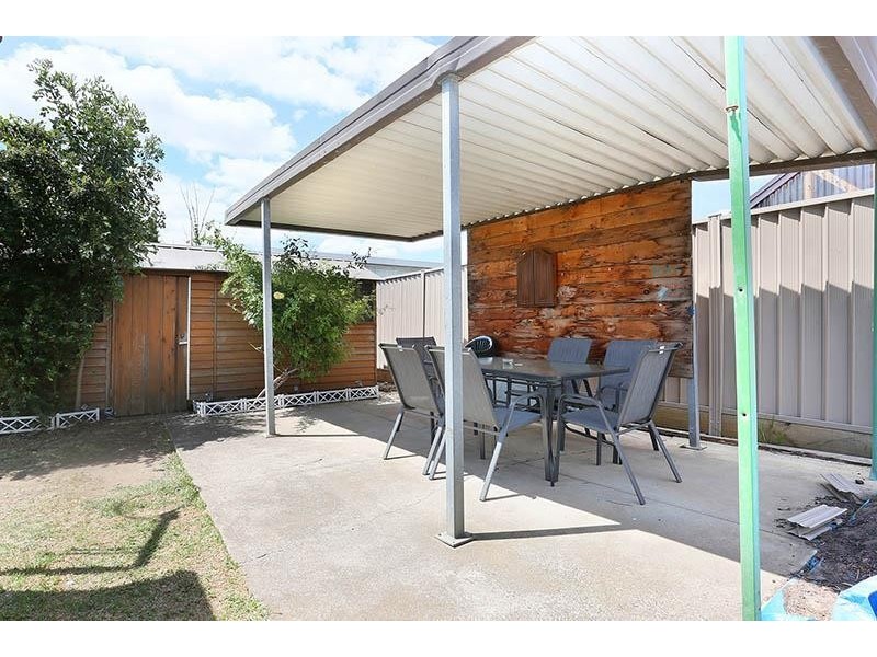 110 Denton Avenue, St Albans VIC 3021