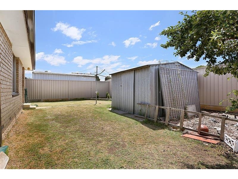 110 Denton Avenue, St Albans VIC 3021