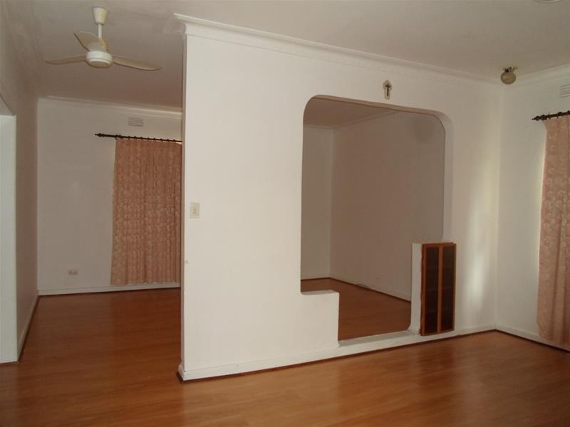 57 Lester Avenue, St Albans VIC 3021