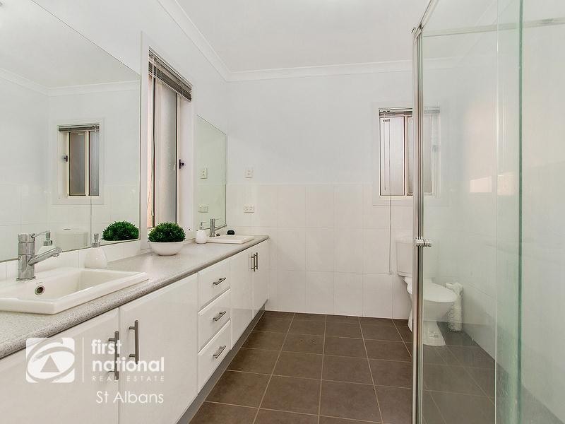 25 Edgerunner Circuit, St Albans VIC 3021