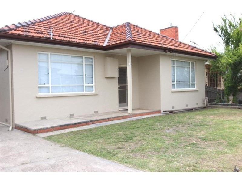 50  Station Avenue, St Albans VIC 3021