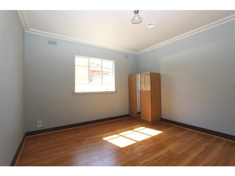 50  Station Avenue, St Albans VIC 3021