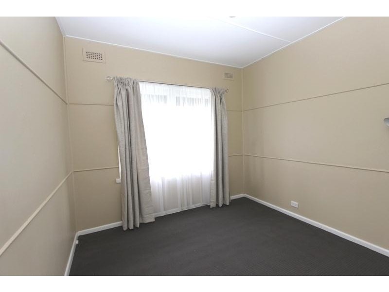 11 Slough Street, Deer Park VIC 3023