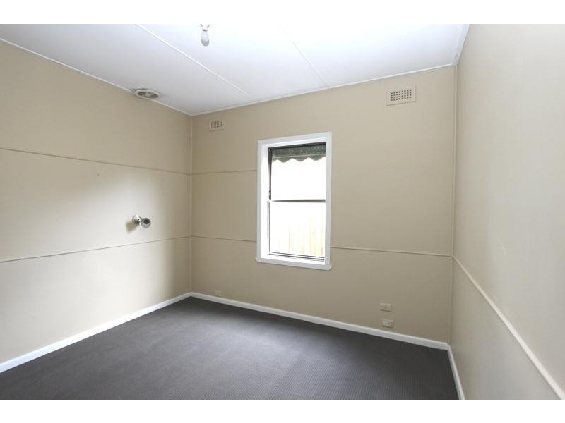 11 Slough Street, Deer Park VIC 3023