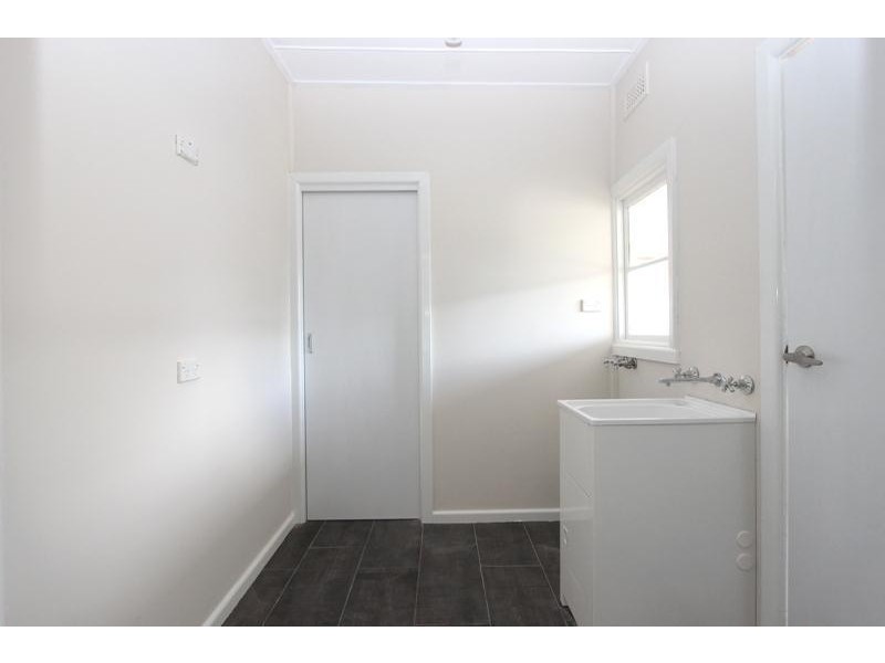 11 Slough Street, Deer Park VIC 3023