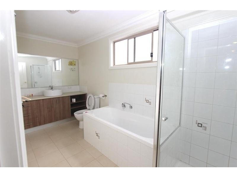 1 93 George Street, St Albans VIC 3021