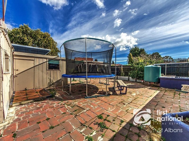 255 Sunshine Avenue, St Albans VIC 3021
