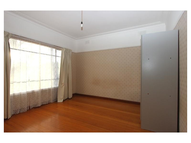 50 View Street, St Albans VIC 3021