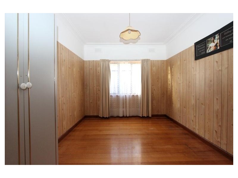 50 View Street, St Albans VIC 3021