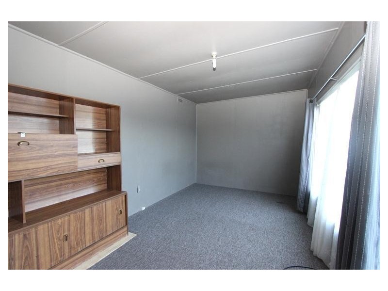 50 View Street, St Albans VIC 3021