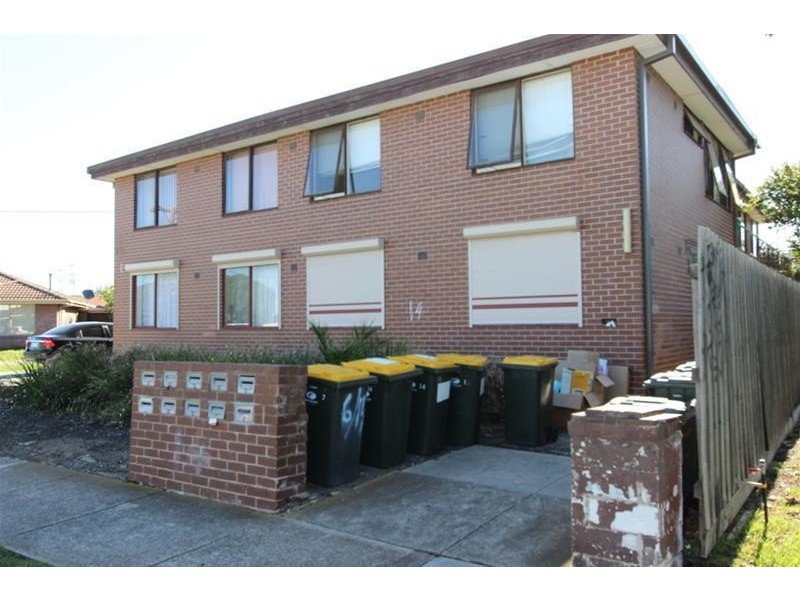 10/14 Percy Street, St Albans VIC 3021