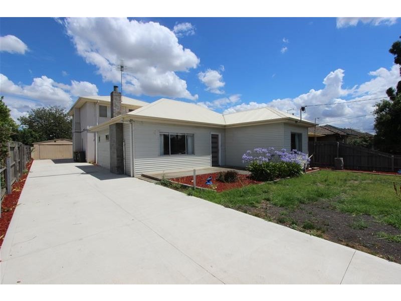 1 Baynton Avenue, Sunshine North VIC 3020