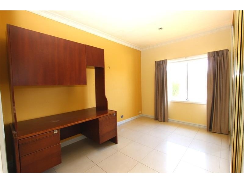 1 Baynton Avenue, Sunshine North VIC 3020