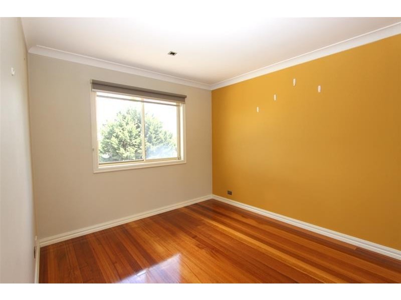 1 Baynton Avenue, Sunshine North VIC 3020