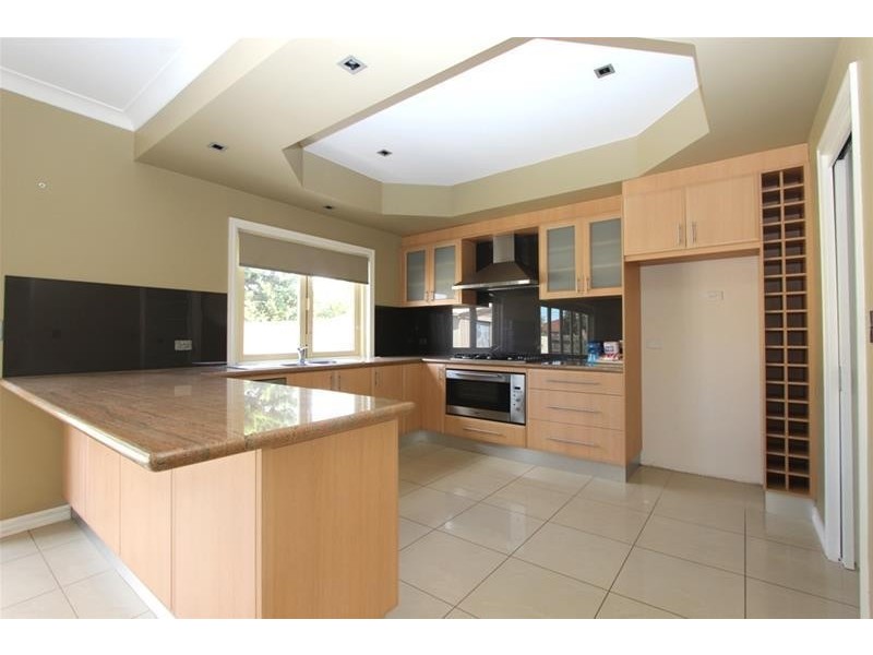 1 Baynton Avenue, Sunshine North VIC 3020