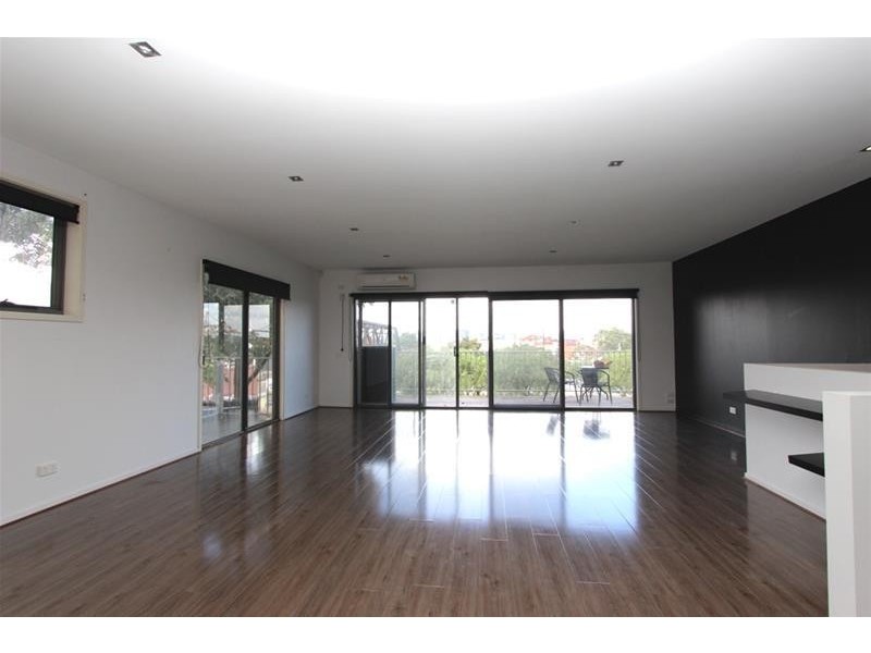 12 Levien Lane, Footscray VIC 3011