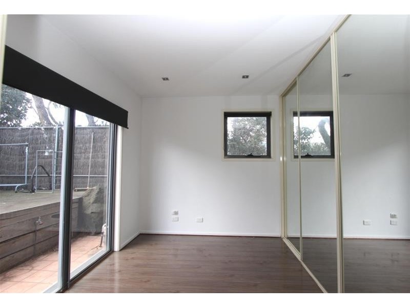 12 Levien Lane, Footscray VIC 3011