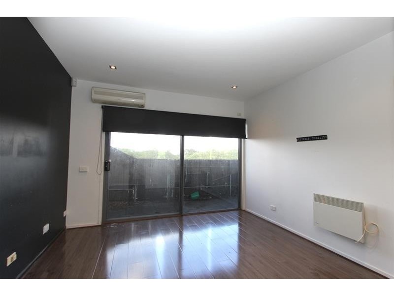 12 Levien Lane, Footscray VIC 3011