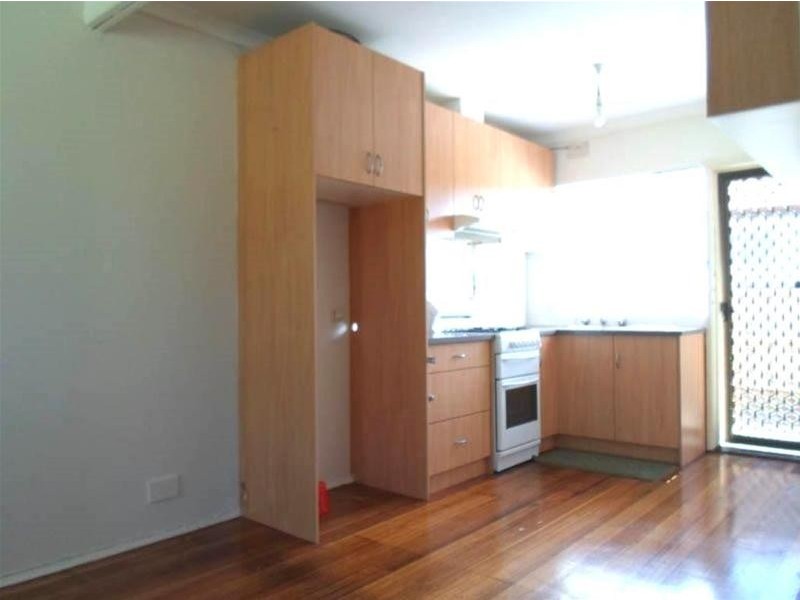 1/11 Yarmouth Aveune, St Albans VIC 3021