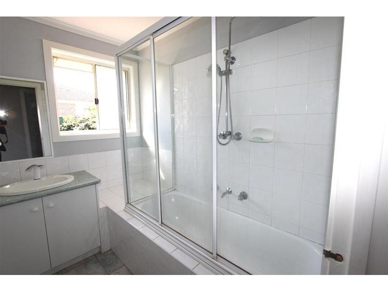 18 Niewand Avenue, Burnside VIC 3023