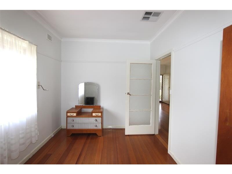 1/43  Adelaide Street, St Albans VIC 3021