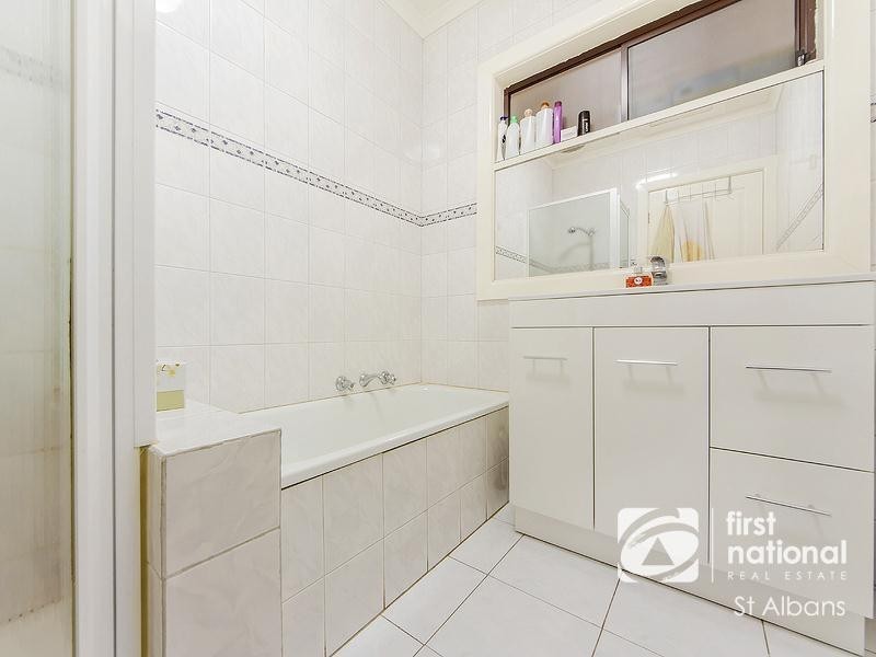29 Watford Road, St Albans VIC 3021