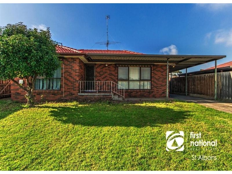 63 Lovell Drive, St Albans VIC 3021