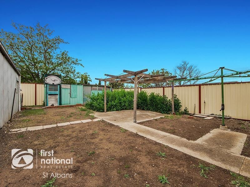 12 Rita Street, St Albans VIC 3021