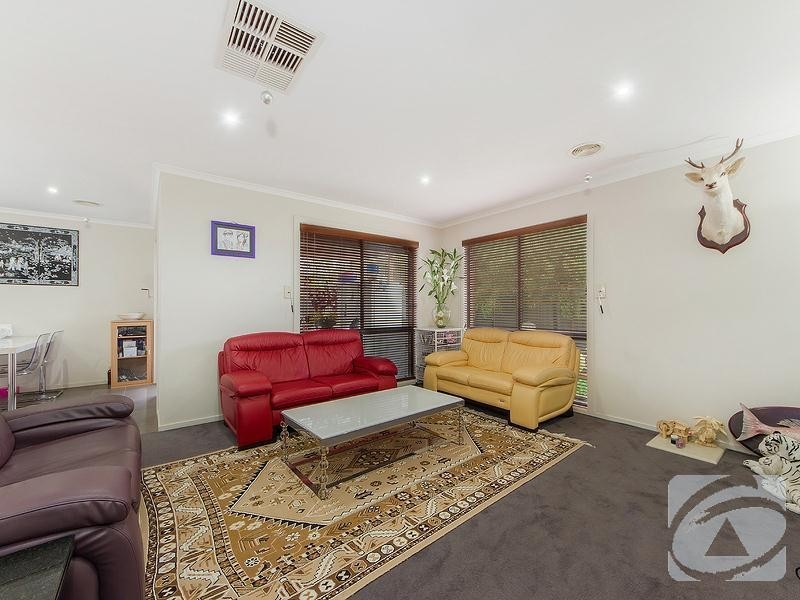 19 Scotney Crescent, Derrimut VIC 3030