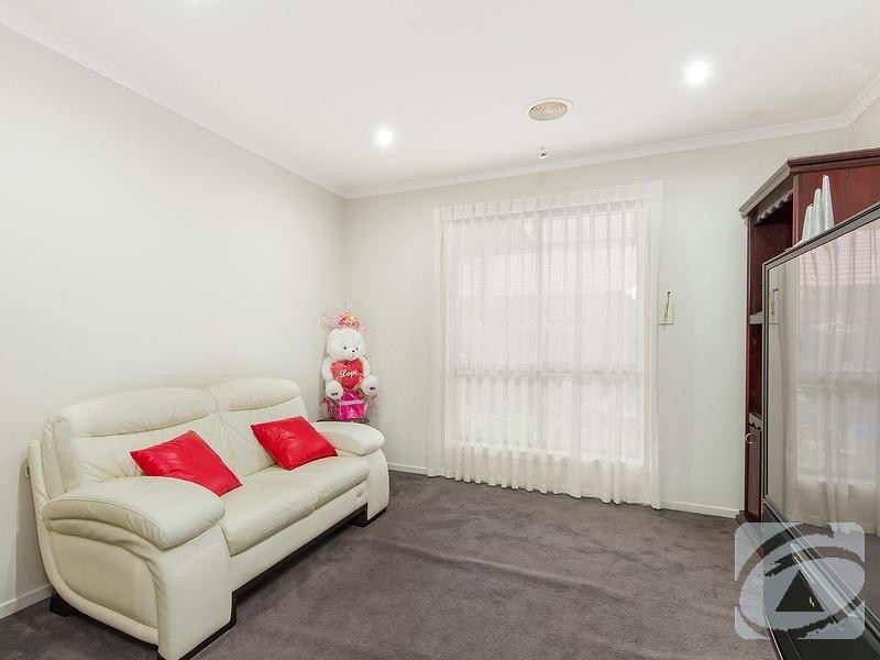19 Scotney Crescent, Derrimut VIC 3030
