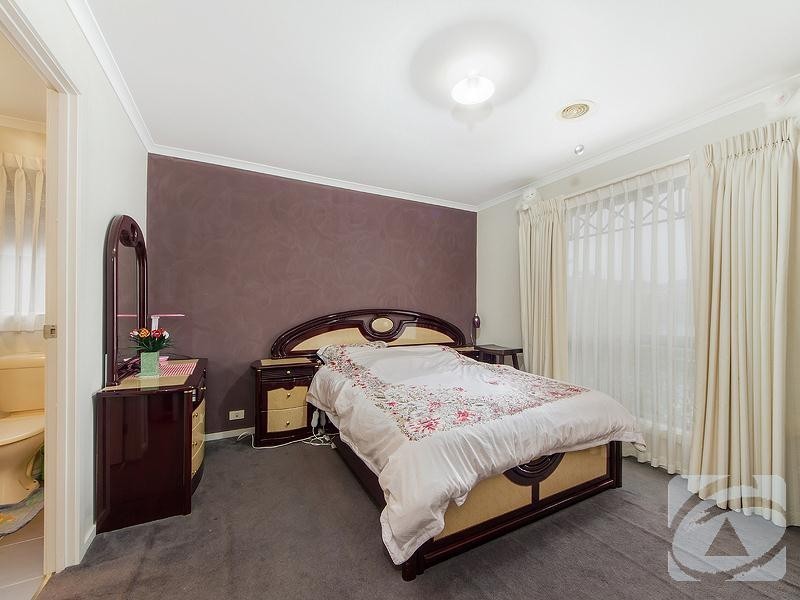 19 Scotney Crescent, Derrimut VIC 3030