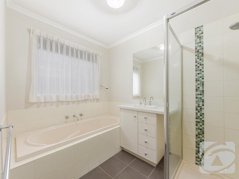 19 Scotney Crescent, Derrimut VIC 3030
