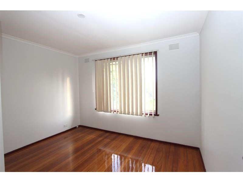 13 Neale Road, Deer Park VIC 3023