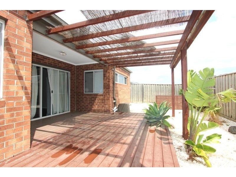 27 Stoneyfell Road, Point Cook VIC 3030