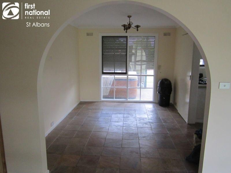 35 Concord Circuit, Albanvale VIC 3021