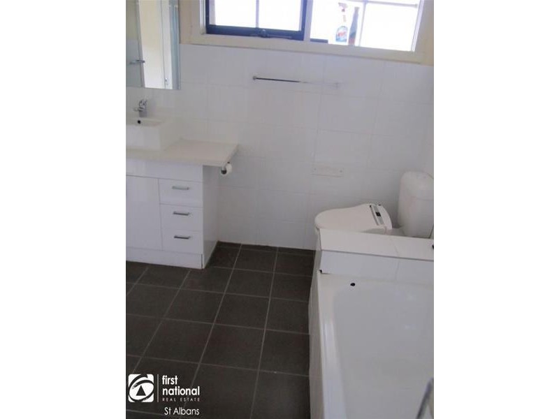 35 Concord Circuit, Albanvale VIC 3021