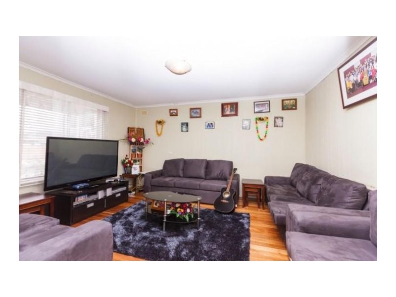 26 Woods Street, St Albans VIC 3021