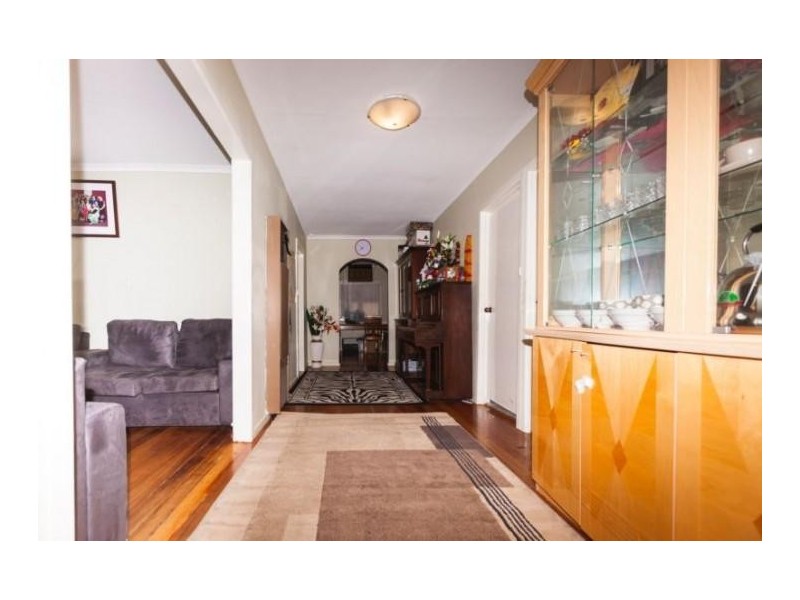 26 Woods Street, St Albans VIC 3021