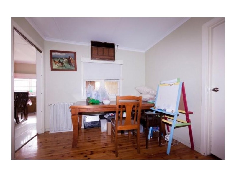 26 Woods Street, St Albans VIC 3021