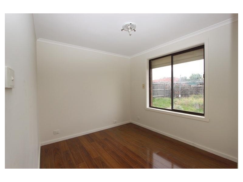 21 Campbell Avenue, Deer Park VIC 3023