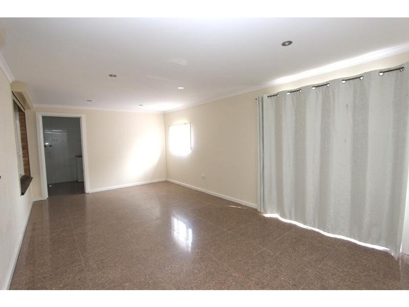 4 Woods Street, St Albans VIC 3021