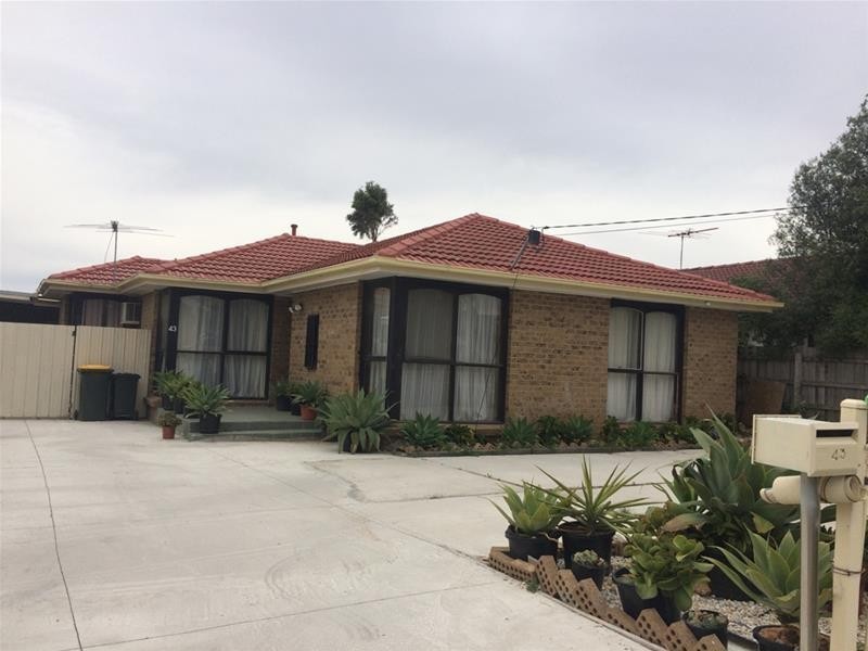 43 Braeswood Road, Kings Park VIC 3021