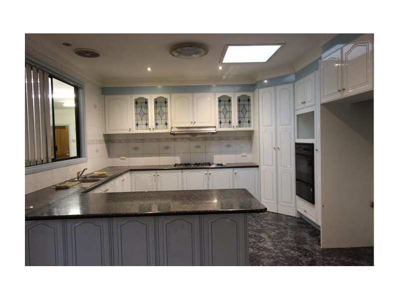 52 Moonstone Circuit, St Albans VIC 3021