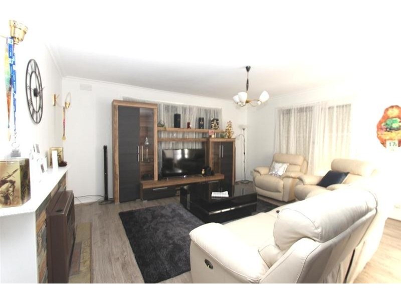 20 Fox Street, St Albans VIC 3021