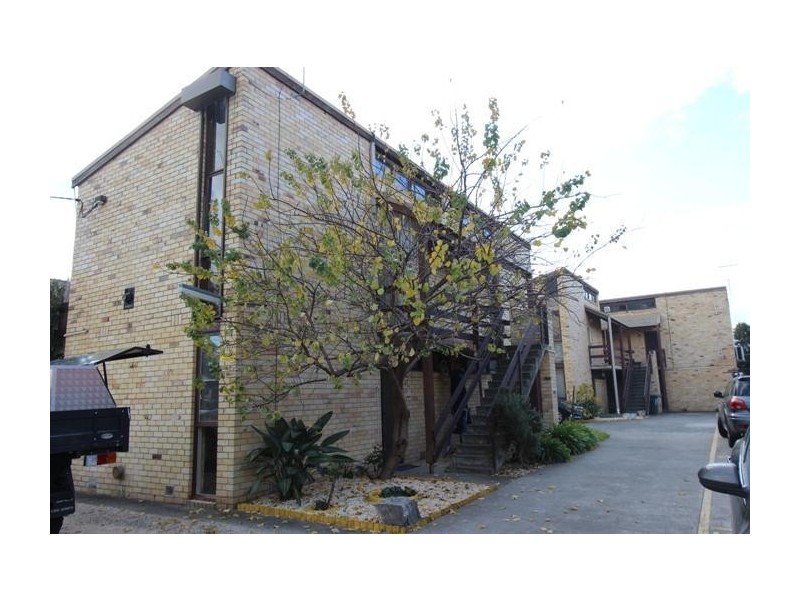 1/10 Burnewang Street, Albion VIC 3020