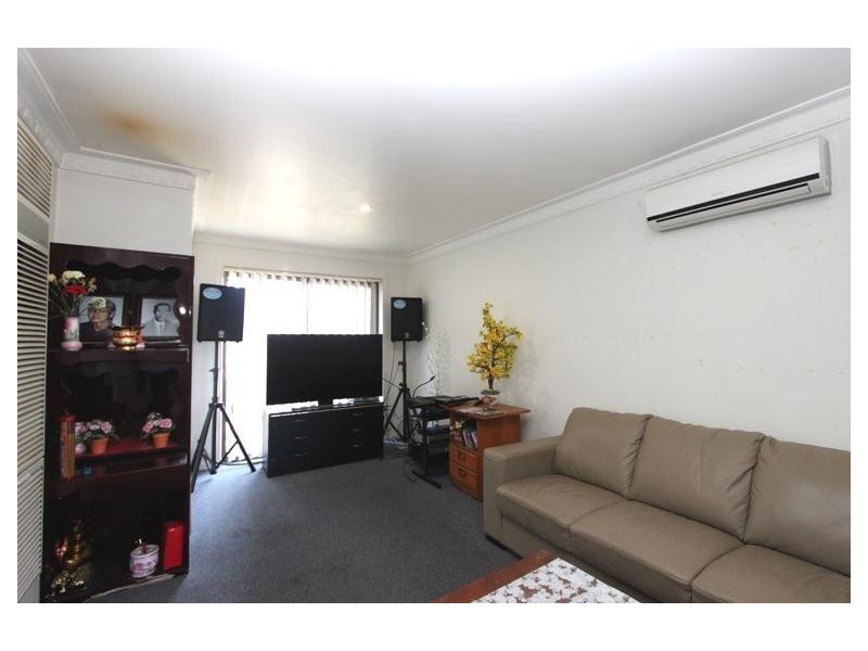 4/7-9 Disraeli Road, St Albans VIC 3021
