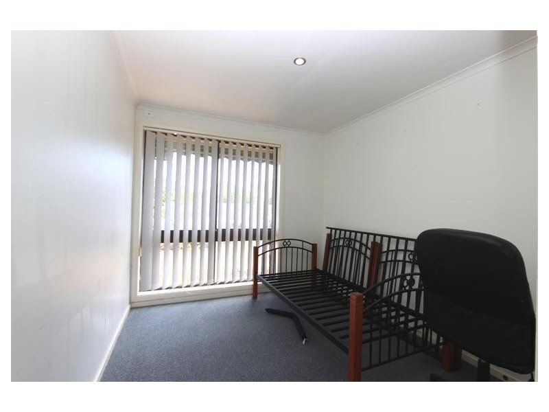 4/7-9 Disraeli Road, St Albans VIC 3021