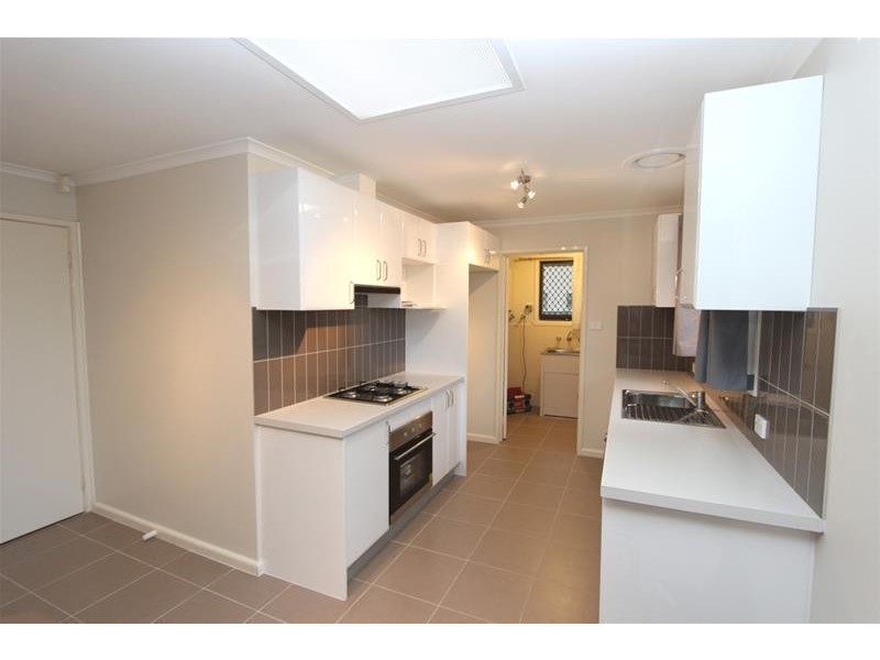 1/4 Kerry Court, St Albans VIC 3021